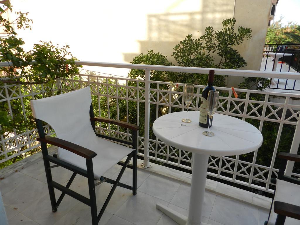 Terra Azzura Apartment ลากานาส ภายนอก รูปภาพ