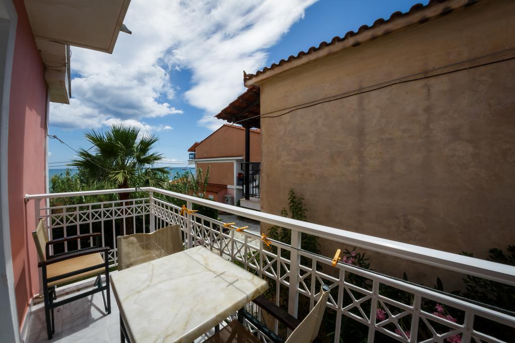 Terra Azzura Apartment ลากานาส ภายนอก รูปภาพ